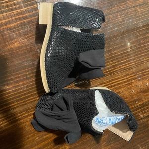 Size 5 joyfolie boots